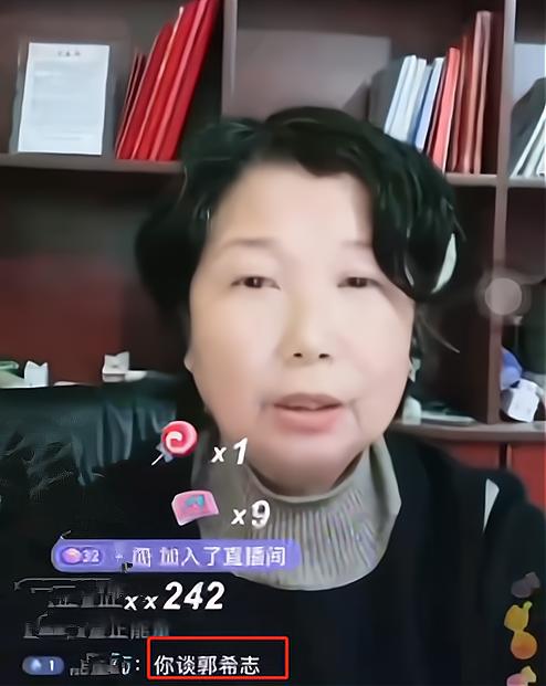 许舅舅发视频曝光，杜新枝承认亲戚在淮河医院，网友：打脸上瘾？