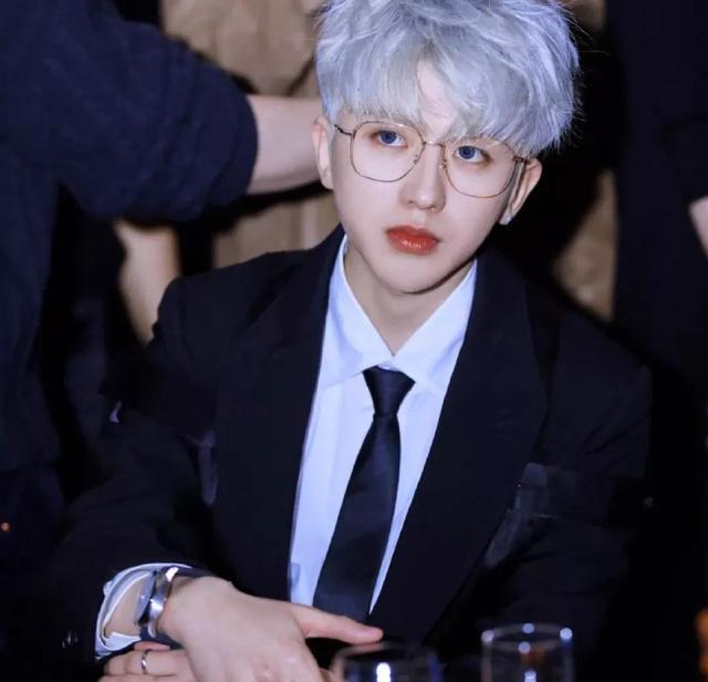 张小斐|娱乐大爆料：刘昊然、贾玲张小斐、蔡徐坤、热巴任嘉伦、章子怡