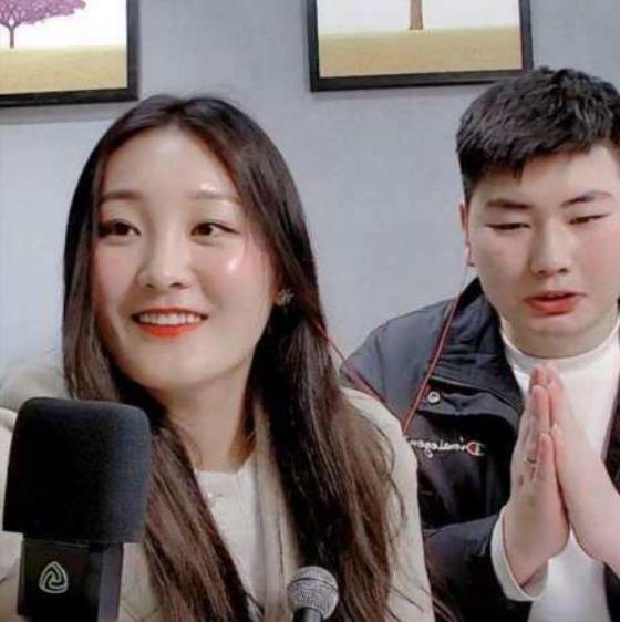 葛荟婕|前有陈亚男，后有葛荟婕，原来她们妥协的目的只有一个：直播带货