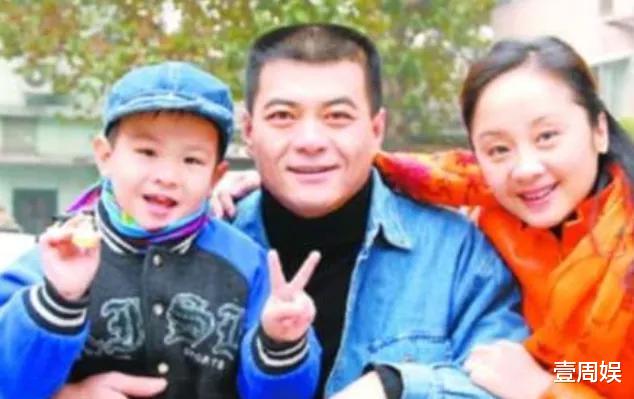 王新军|秦海璐赖床不起,42岁生活不能自理,王新军包揽家务贴身伺候!