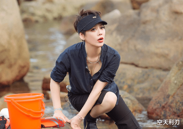 宁静|宁静现已49岁，体重常年保持在90斤，网友：太自律了