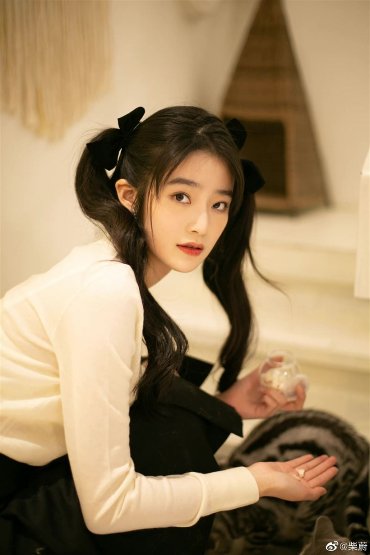 陈星旭|“承欢格格”柴蔚19岁生日 撞脸南韩女神宋慧乔