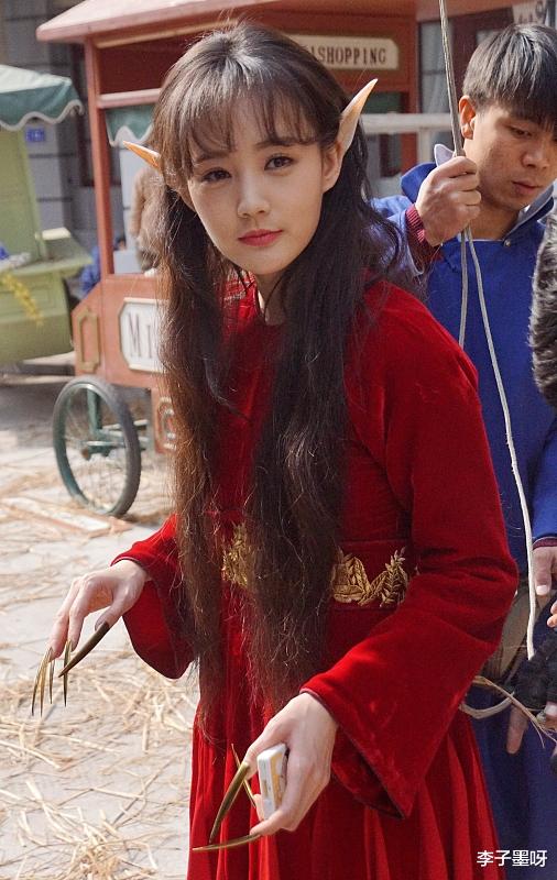 赵丽颖|她曾是赵丽颖的替身，趁着赵丽颖怀孕搞自己的事业，现在是当红女明星。