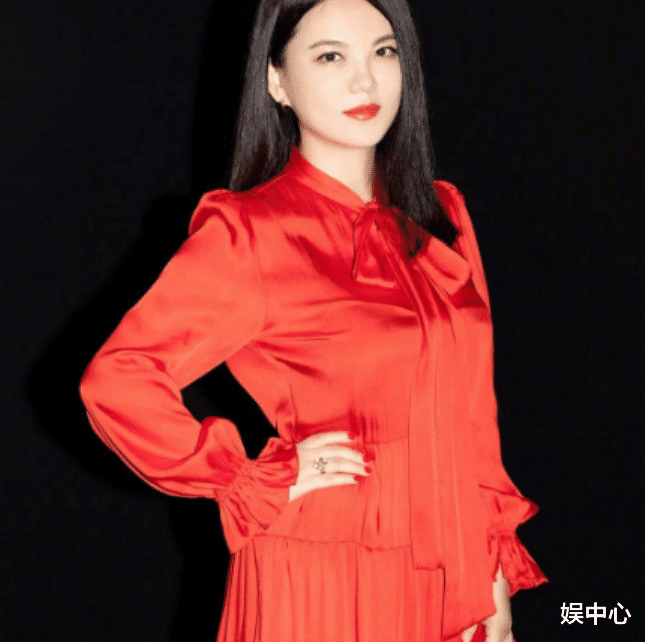 李湘|李湘为什么不红了呢？知道她之前的事情后，就她知道为什么不红了
