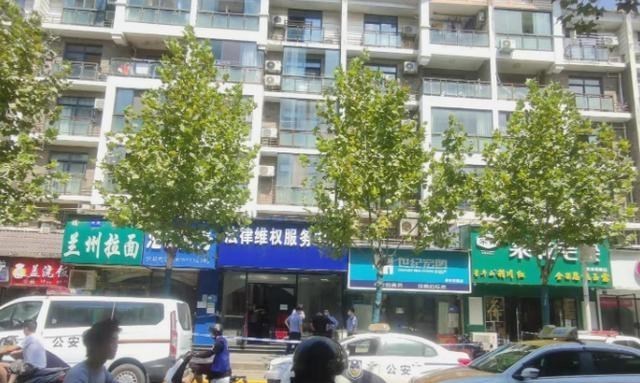 律师 武汉一律师遭枪击身亡，嫌疑人杀人原因曝光，网友热议