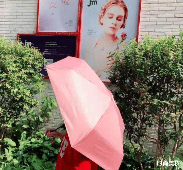 防晒|薇娅\懒人伞\一夜爆红!专治“懒得带伞”“忘记带伞”!