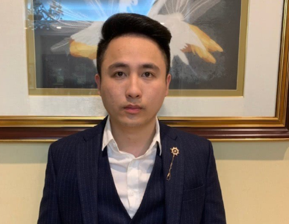 散打哥|散打哥发文大骂李舒克，致使对方连麦道歉，求饶道“给口饭吃”