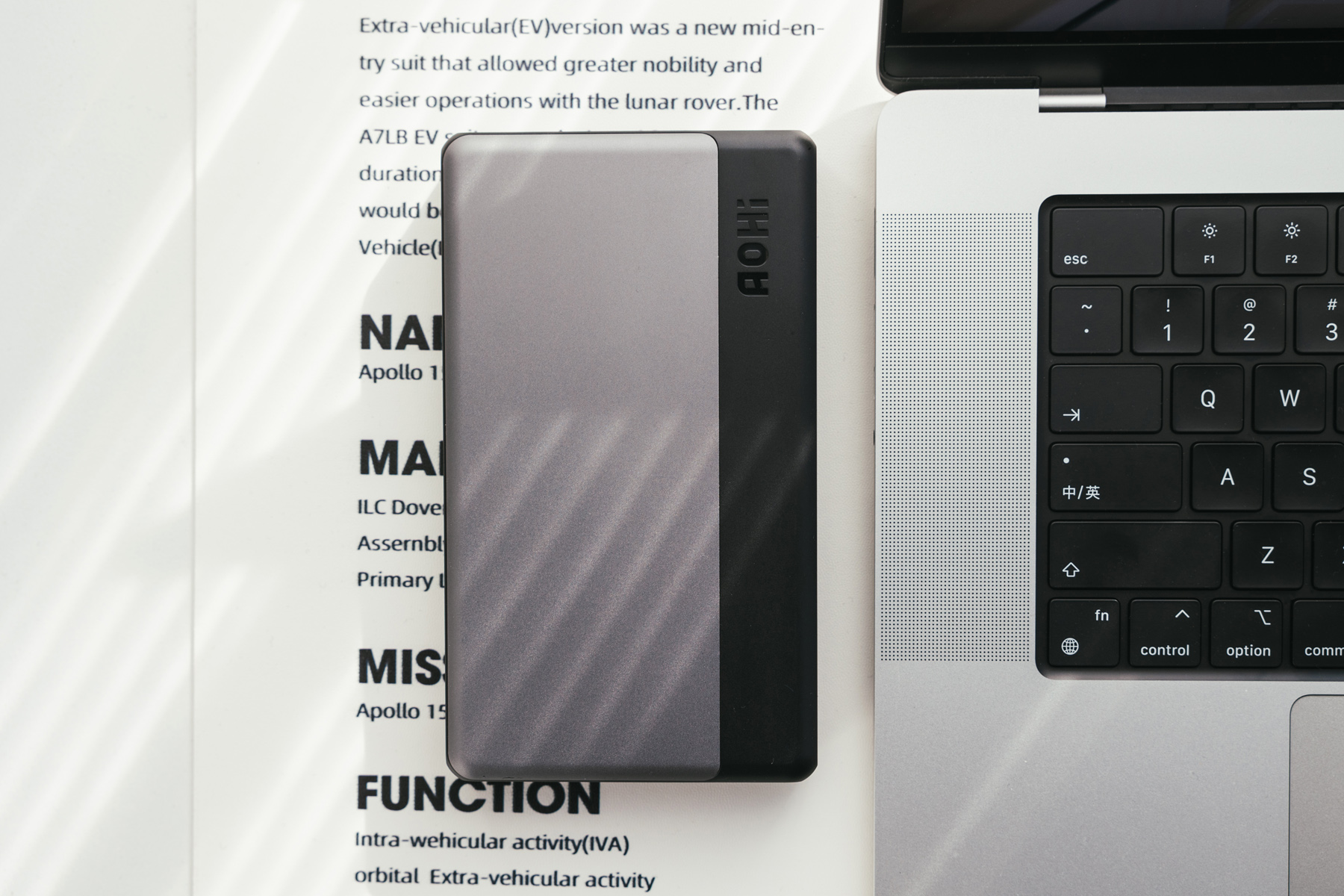 移动电源|解决Macbook续航焦虑问题，行走的能量站，AOHI 100W移动电源体验