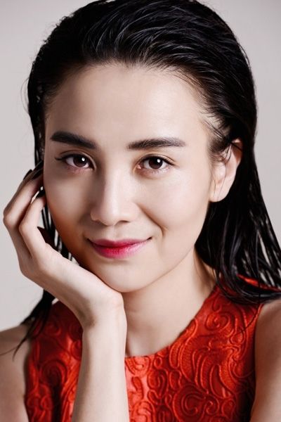 电视剧|哈尔滨盛产美女，8位冰城美女，个个肤若凝脂，气质卓绝