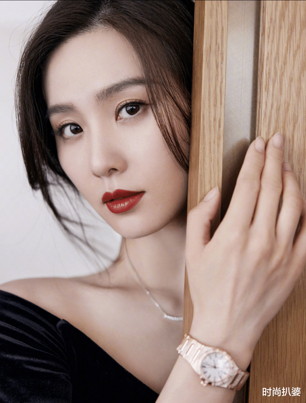 时尚扒婆|被身材耽误的美女？没想到，蒋欣和刘诗诗可以共用一个穿搭思路