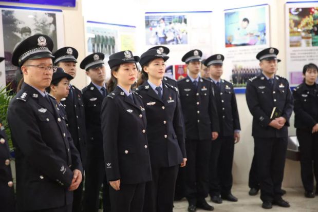 重庆禁毒在线 渝北区禁毒办深入辖区开展学雷锋志愿服务活动