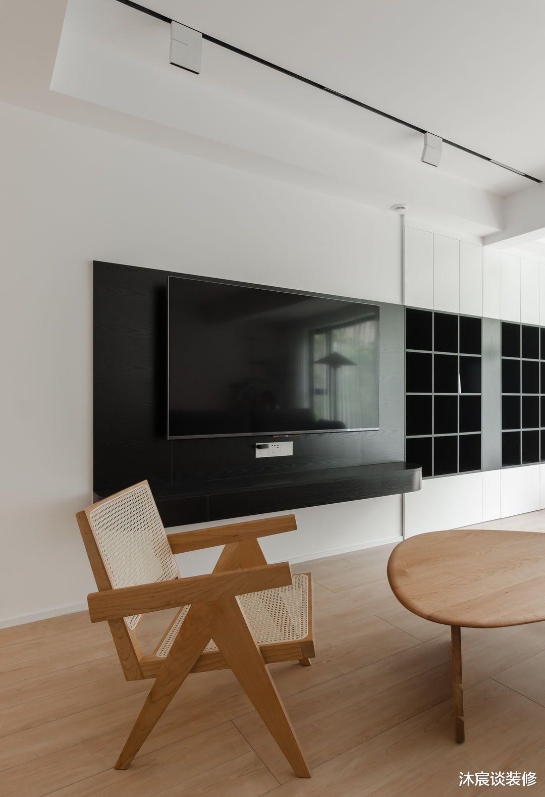 看完她家,深刻明白越是简单的装修越能打动人,不仅好看还好收拾