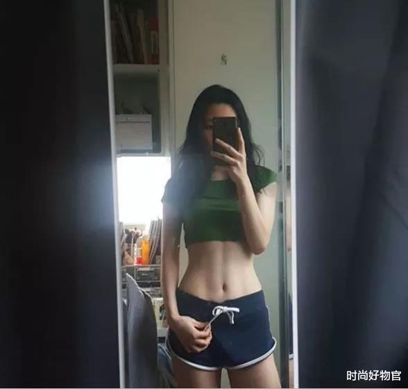 杨幂|50岁“雪姨”太任性，穿芭比粉装嫩意外显露好身材，网友：真美