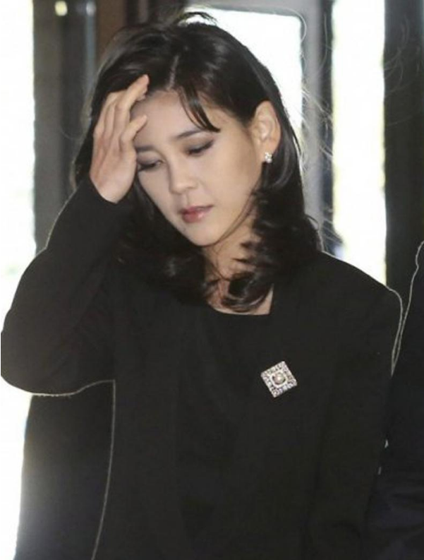 人鱼欧巴 宅男心中的三星千金女神 前夫是国内农村小伙做保安的 逆袭