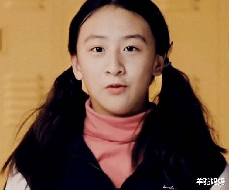 羊驼妈妈|有一种无奈叫“女像爸”,13岁森碟一脸男相,网友:好身材可惜了