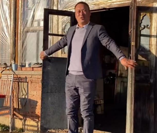 带货|张同学搬石头砸自己脚？前团队成员曝光，网友：带货报价都出来了