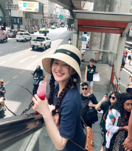 霍尊|汪涵：这是我闺女！前男友被扒，房塌了~赵露思究竟是什么头？