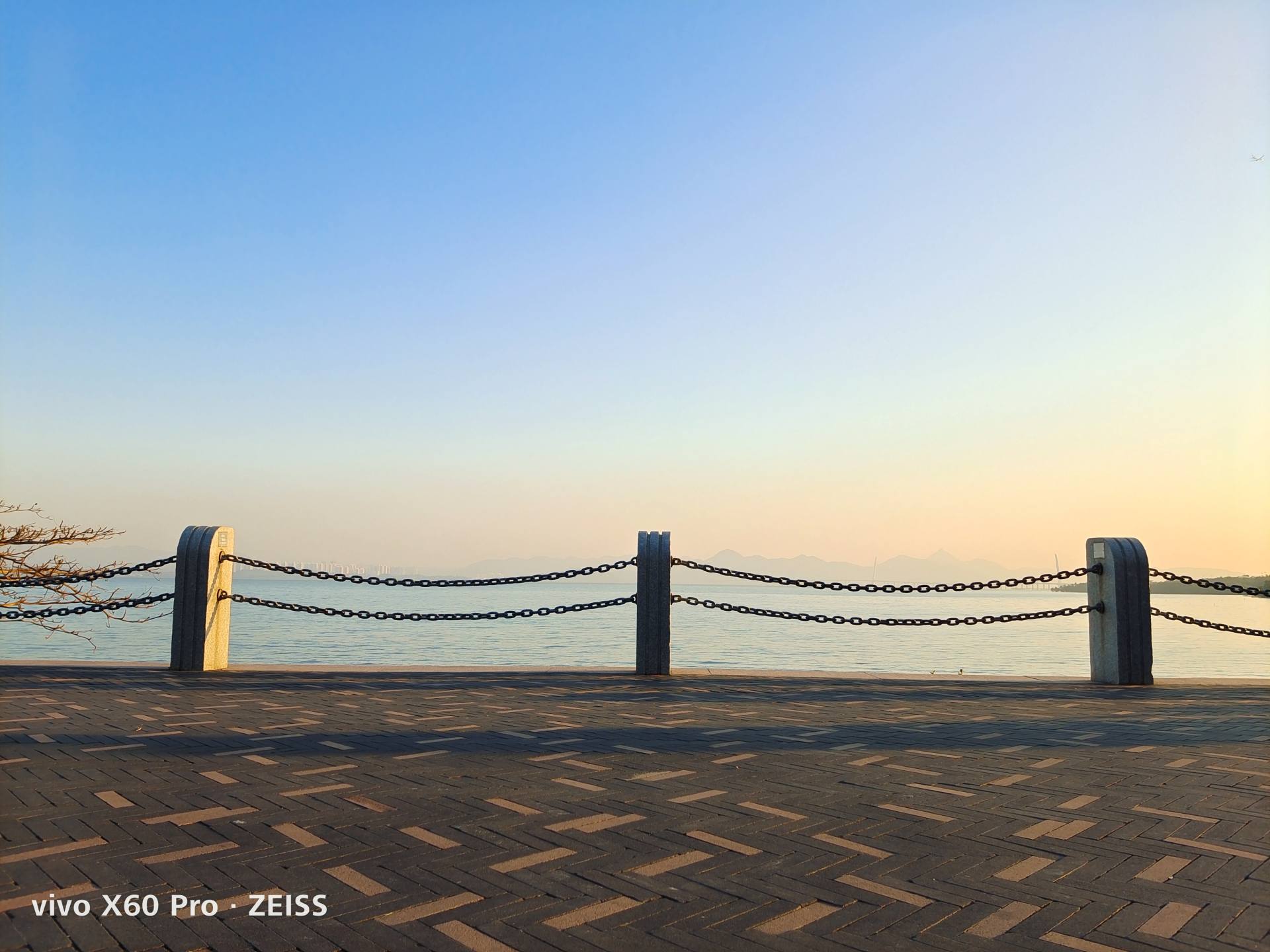 卡尔蔡司镜头|vivoX60Pro评测：蔡司+二代微云台，好看的照片信手拈来！