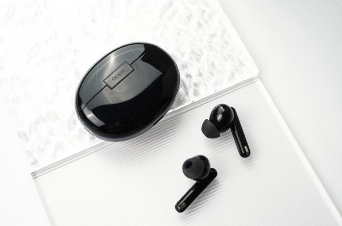 赵月看花花|OPPO Enco Free2 体验:设备双连接 音频无缝切换