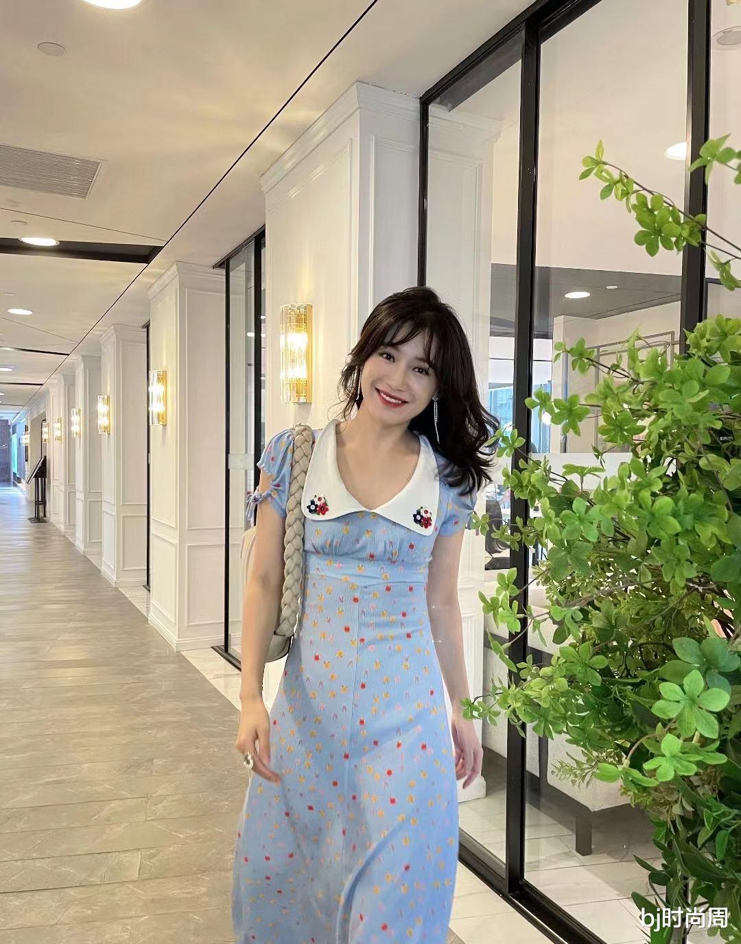 bj时尚周|出去喝下午茶，不妨学苏青穿连衣裙，甜美可爱很漂亮