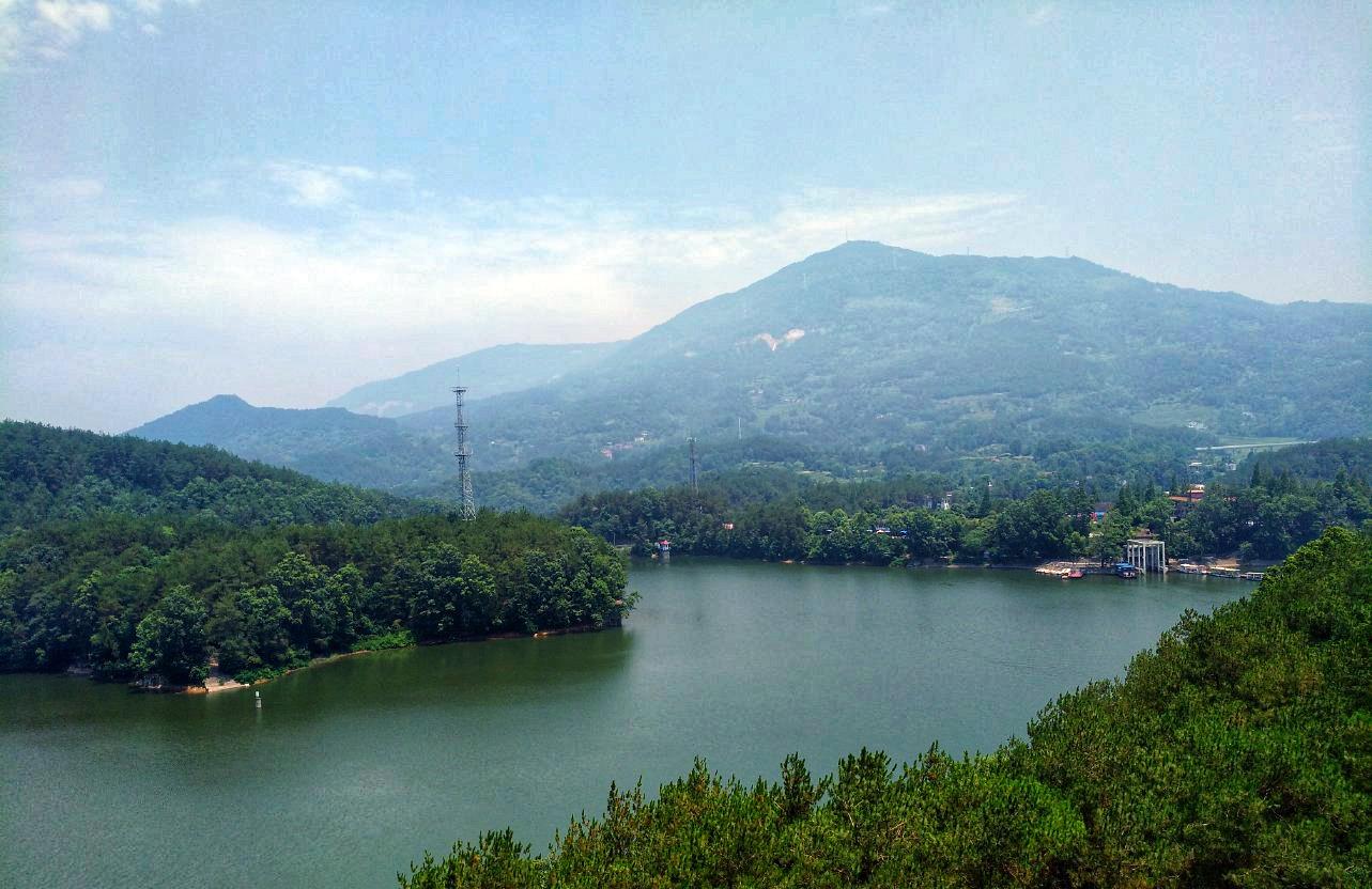 汉中 距汉中20公里，有一个被遗忘的“小南湖”，风景媲美杭州西湖！