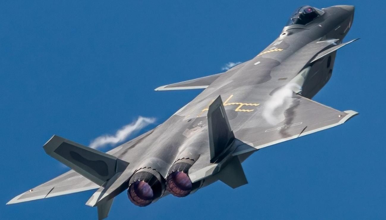 歼-16|美国的“空中优势”被抢？中国空军或正在“下饺子”，将占据优势