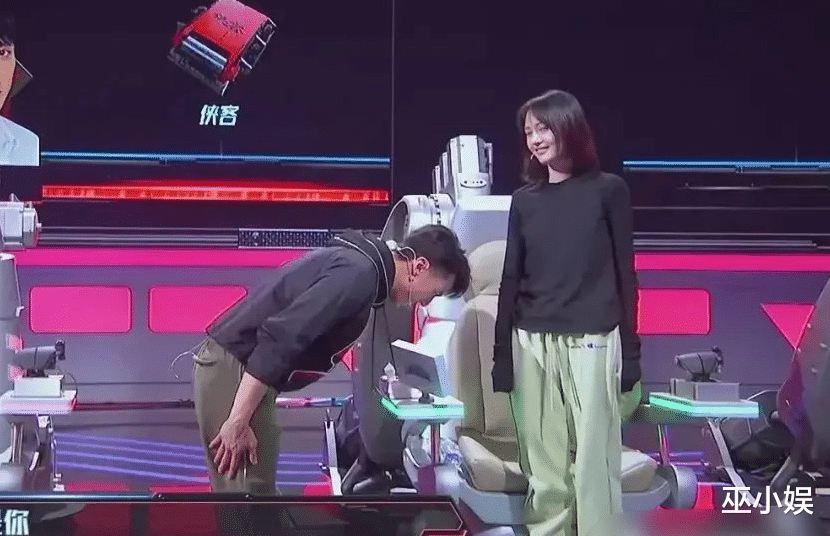 郑爽|郑爽背后的金主曝光，疑似某娱乐公司控股人，正在为郑爽洗白