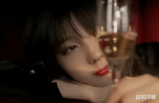 自知冷暖|女人喝醉酒以后，喜欢做那些事情？做法有趣，行为可笑！