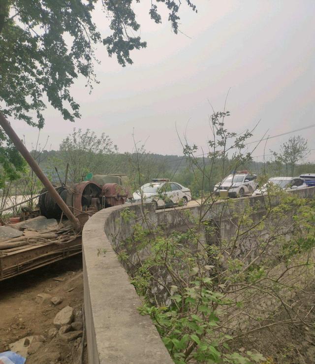 退休|湖北孝感，一工地钓友水塘钓鱼触电，工友：我本来也想去的