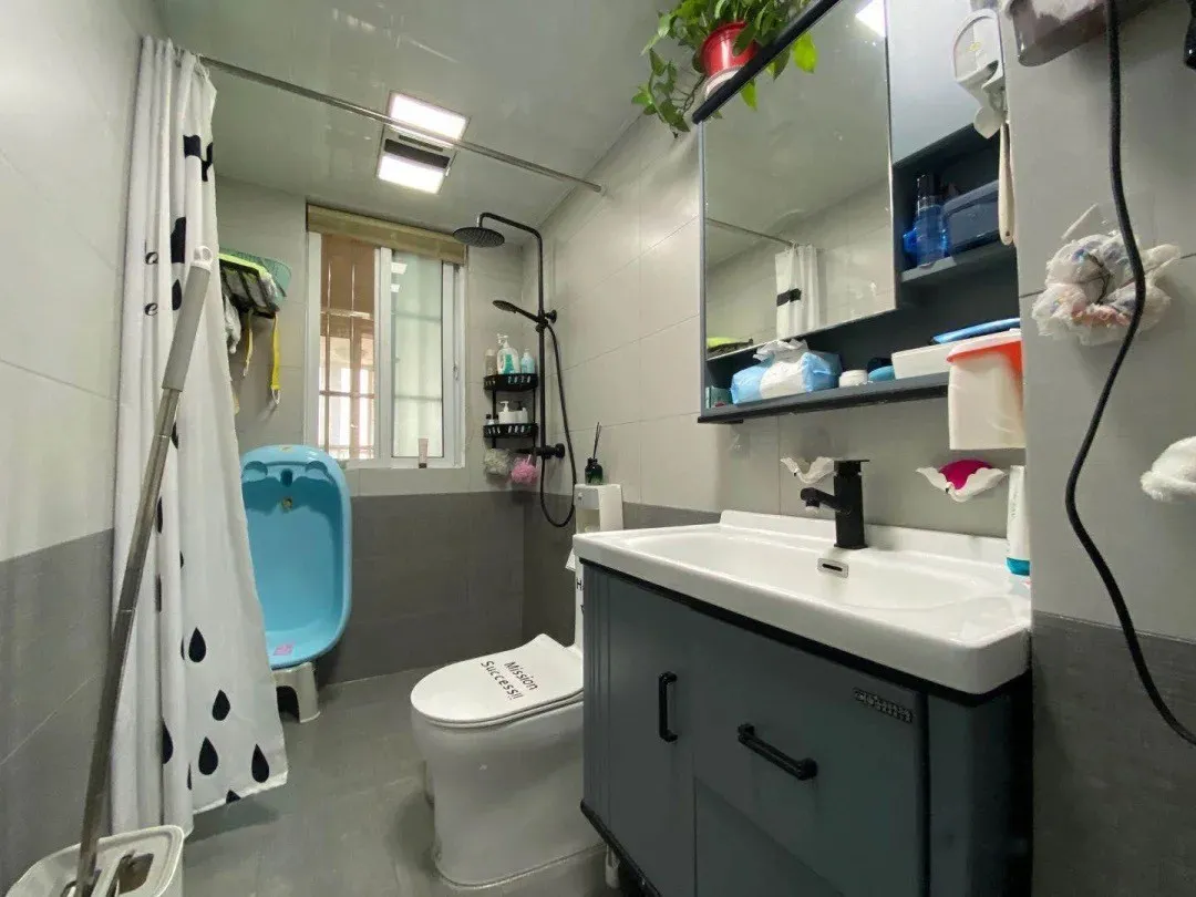 准备卖掉入住不到一年的家，处处收拾得干净又温馨，真是太不舍了