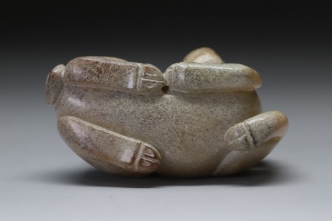 和田玉籽料|和田玉籽料“灰皮 卧羊”