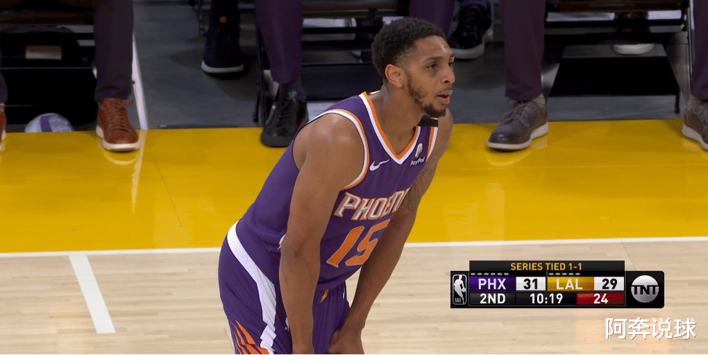 籃網隊|11球22分！11球34分！這就是濃眉和艾頓的區別，湖人贏球卻傳壞消息