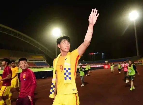 郝伟|上任面临巨大困境，四连败出局或郝伟接任？