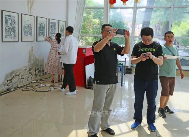 哈尔滨新闻网 冰版画，开展