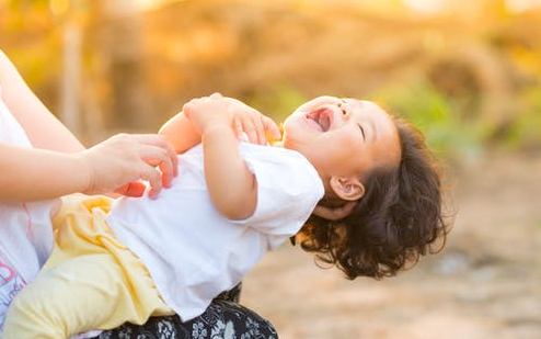 知一先生|姓黄男孩取名起名字：大气独特的黄姓男宝宝名字