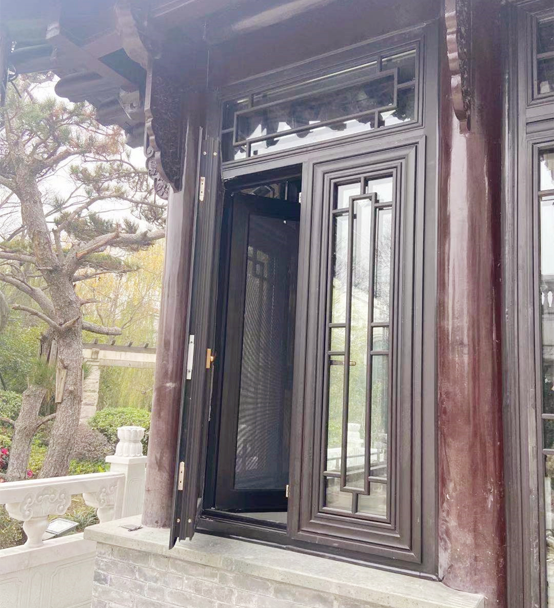 |仿古铝合金门窗严格的精湛工艺，传承经典