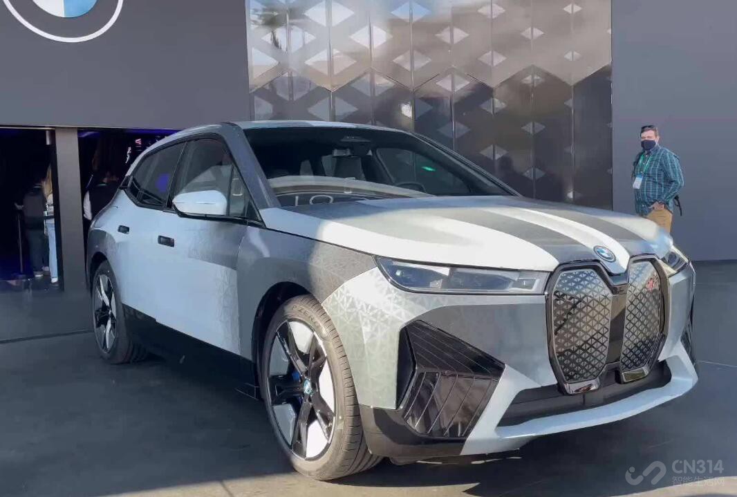 |盘点CES魔幻新品：变色，超频，大屏，就是玩！