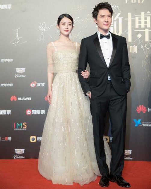 赵丽颖|赵丽颖亲弟：撞脸霍建华，在老家打工照顾父母，妻子颜值不输姐姐