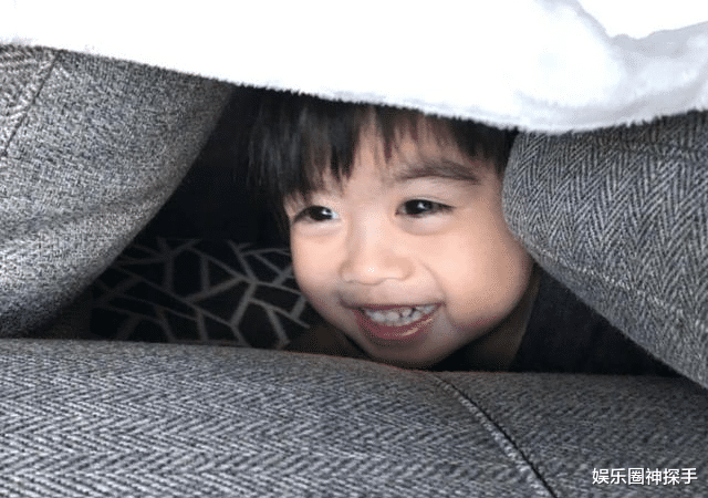 林志颖|林志颖双胞胎儿子6岁了，两人越长越不像，12岁Kimi不出镜有原因