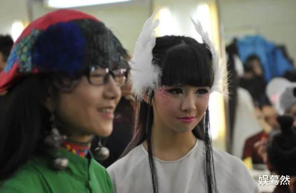 小彩旗|“小彩旗”的10年堕落史！自毁的功力，不亚于郑爽