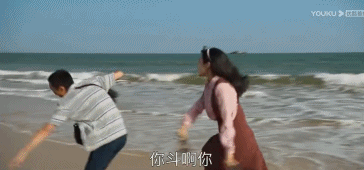 白宇|182cm易烊千玺“亲弟弟”，秀腹肌照爆上热搜：这身材太犯规了吧！