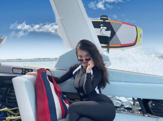 霍思燕|霍思燕穿泳衣被拍，身材发福明显，目睹者解释：真人比这瘦