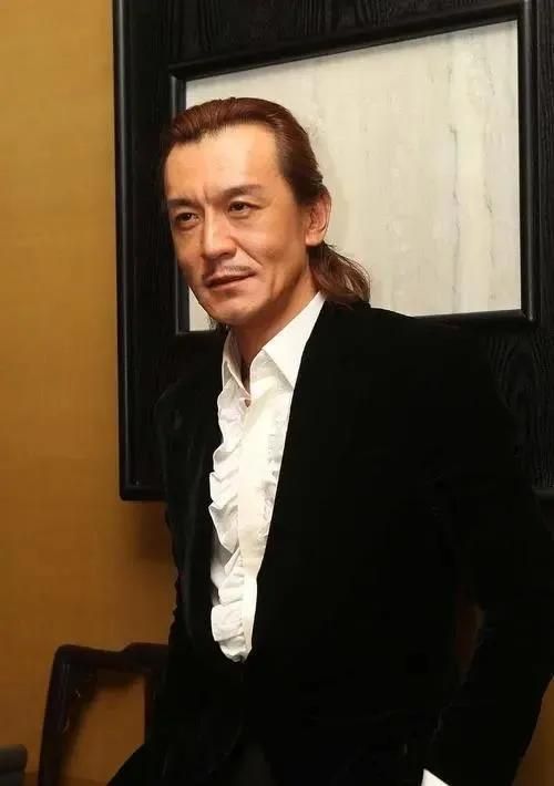 哈文|哈文：李咏病逝后不改嫁，定期给婆婆生活费，让公婆晚年不再流泪