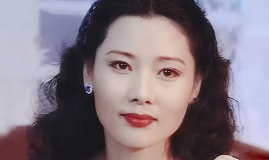 白冰|这7位女星“桃花眼”太美了，灵动中透着妩媚，一颦一笑尽是风情