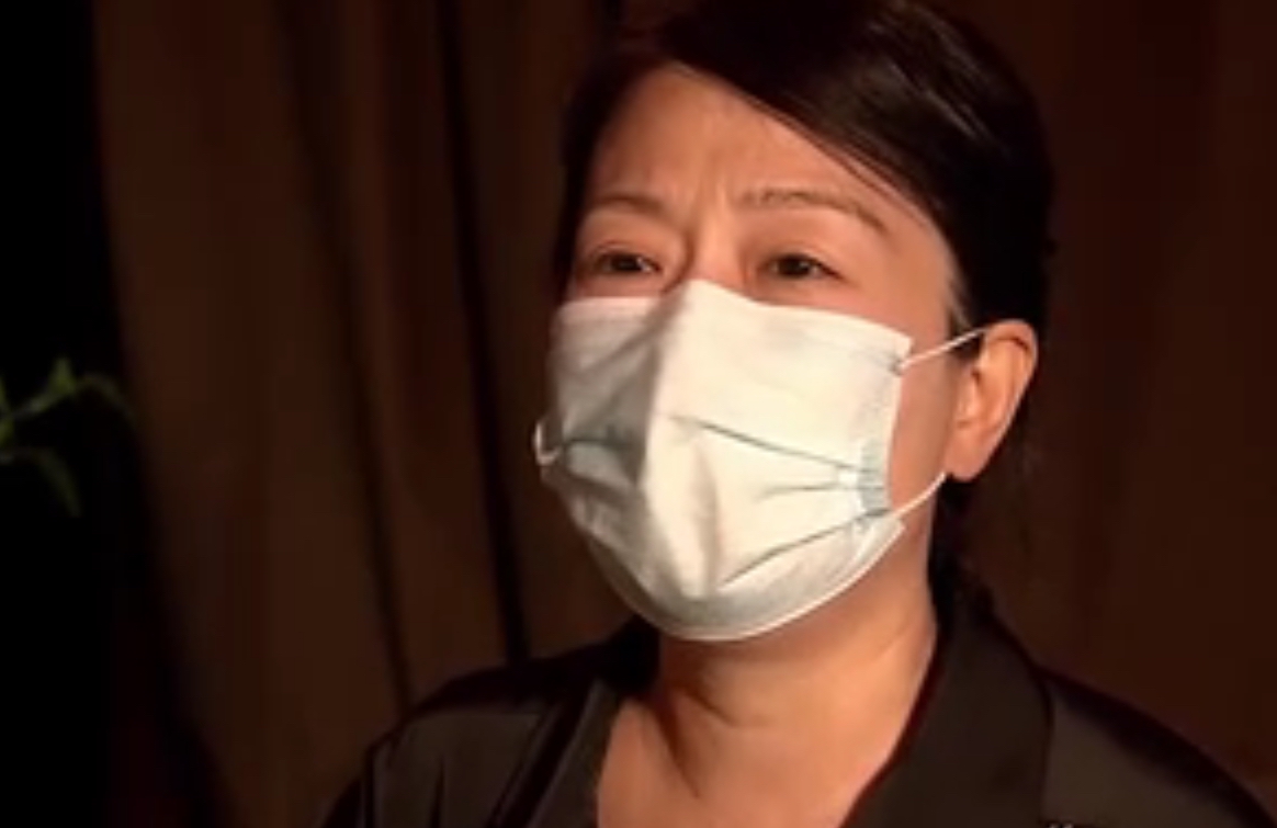 杜新枝 熊磊为洗白杜新枝，称对方为丈夫治疗花费很多，遭许妈哥哥反驳