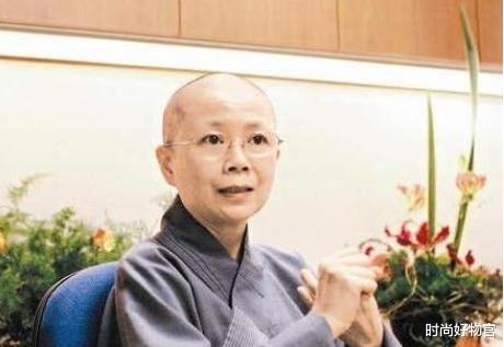 时尚好物官 70岁谭咏麟老当益壮，大秀肱二头肌不服老，曾享“两女一夫”制