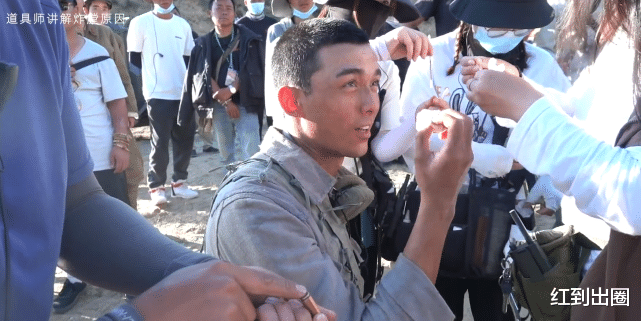 吴磊|吴磊拍戏意外炸伤眼睛，治疗现场曝光，伤痕明显全脸被纱布盖住