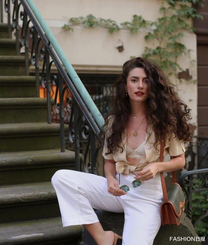FASHION日报|一头慵懒的卷发博主leanneansar 风情万种的法式复古风日常