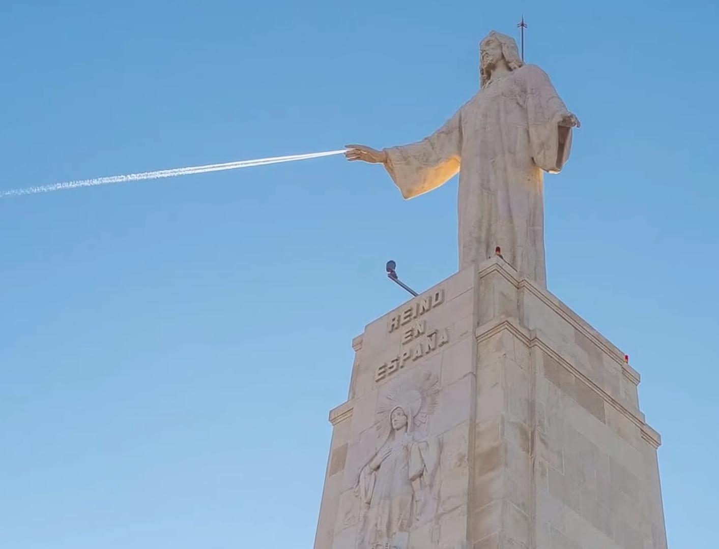 海之归墟|29张难以置信的巧合照片，拍下它的人运气太好了