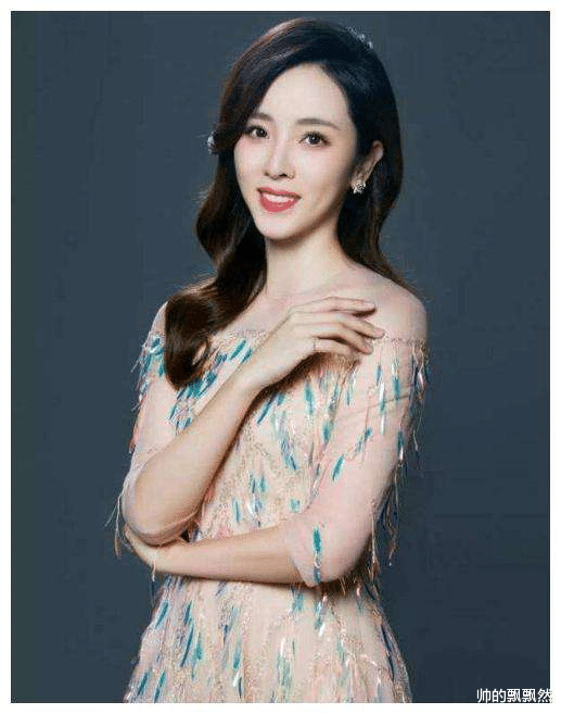 李思思|央视著名美女主持人李思思：3年连生两个儿子，风光背后有艰辛